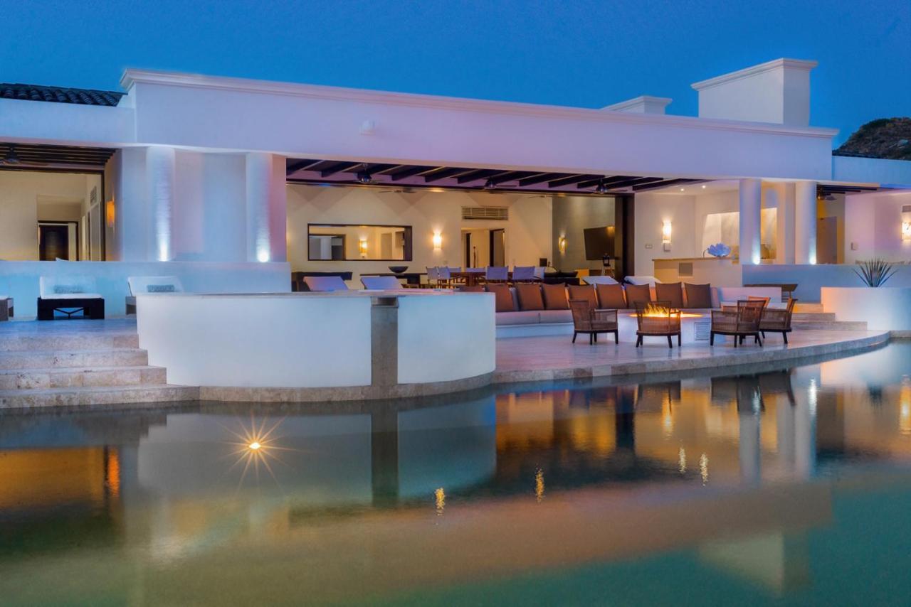 Casa Yvonne Modern Amenities Near Exclusive Golf Course Sleeps 16 Villa San Jose del Cabo Exterior photo